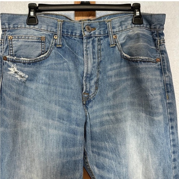 American Eagle Medium Wash Distressed Relaxed Straight Leg Jeans Size 34 x 30 - Picture 2 of 6